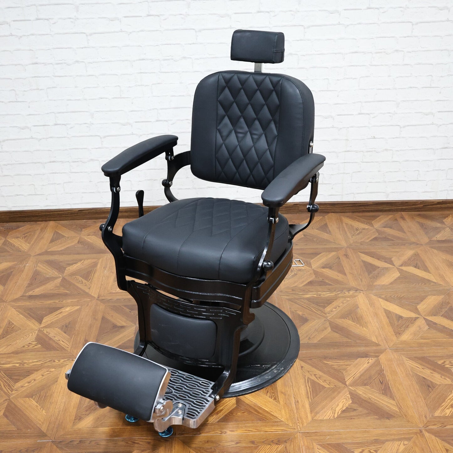 Diamond Luxe Barber Chair