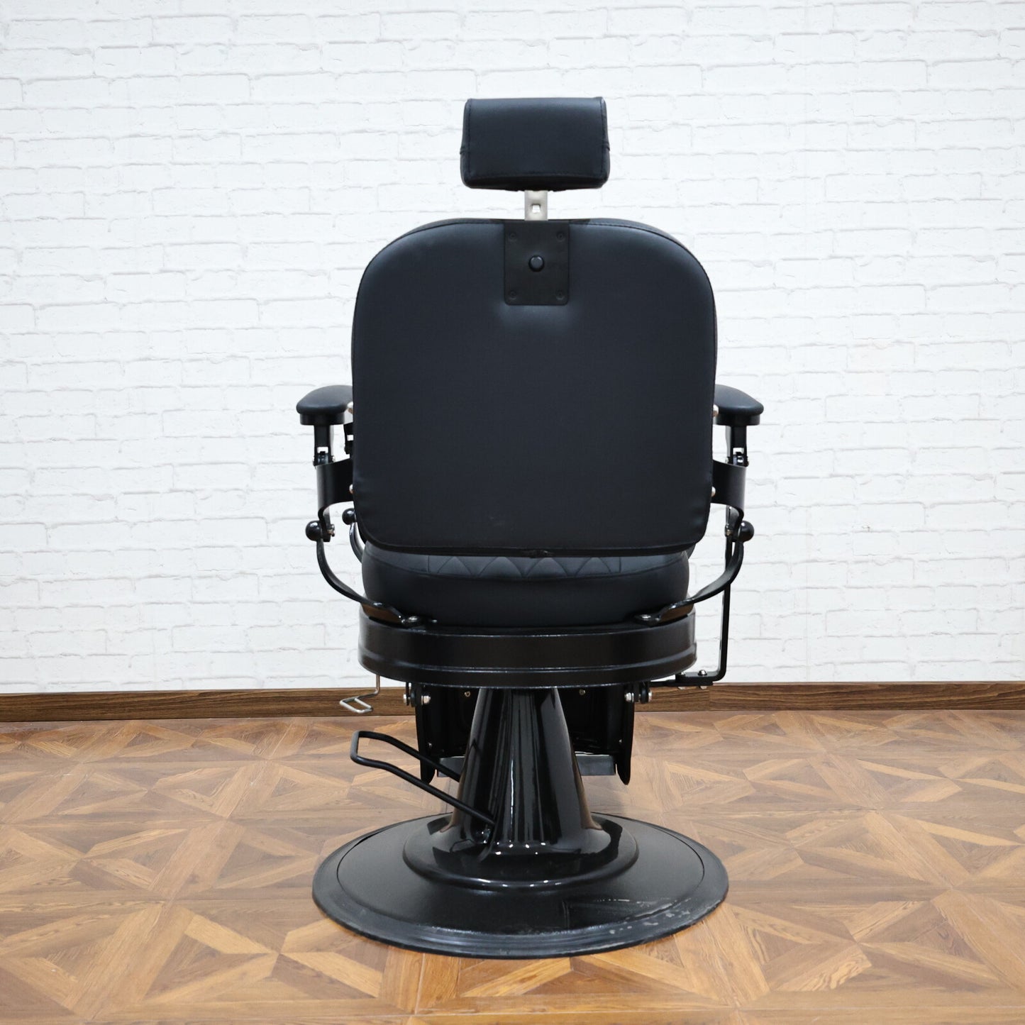 Diamond Luxe Barber Chair
