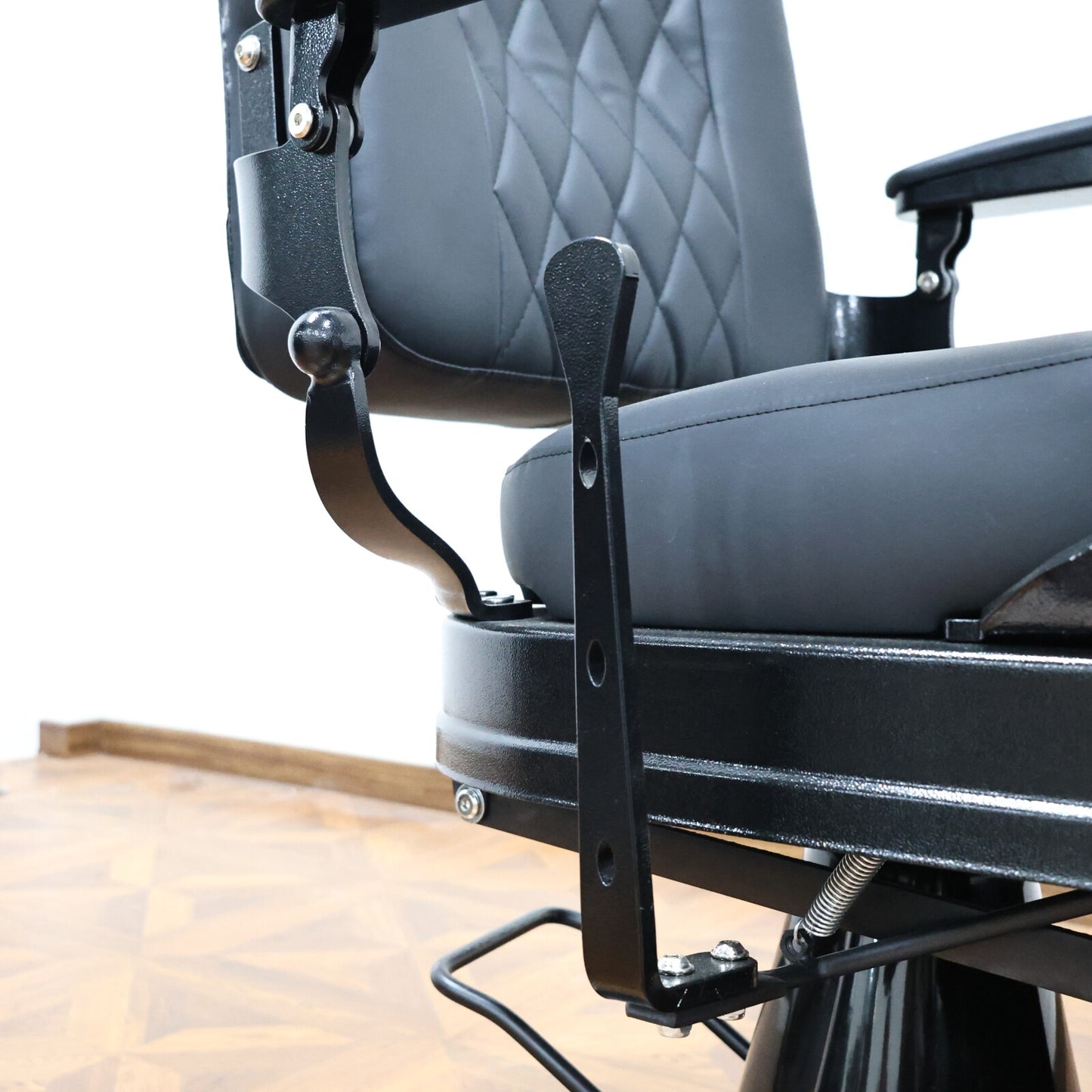 Diamond Luxe Barber Chair