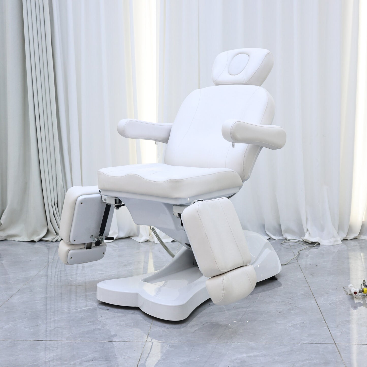 VersaComfort Adjustable Medical Chair