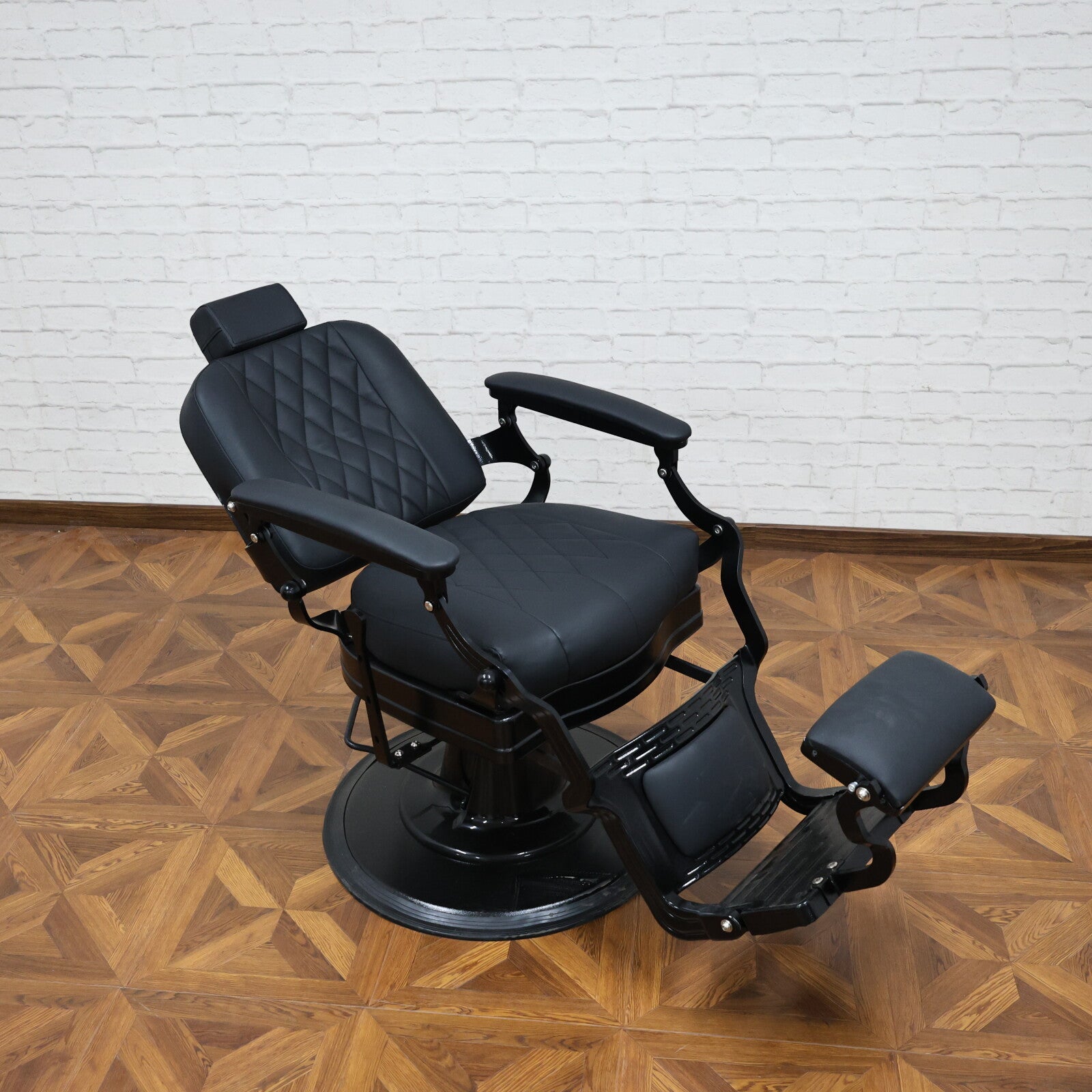 Diamond Luxe Barber Chair