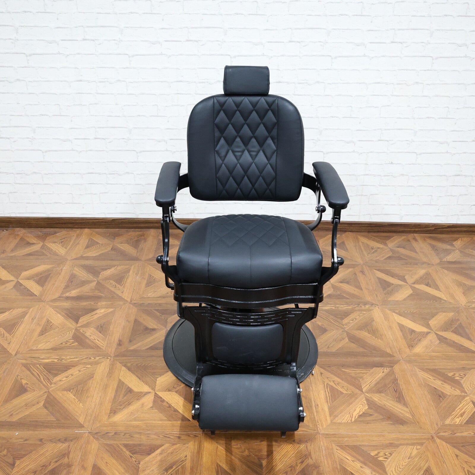 Diamond Luxe Barber Chair