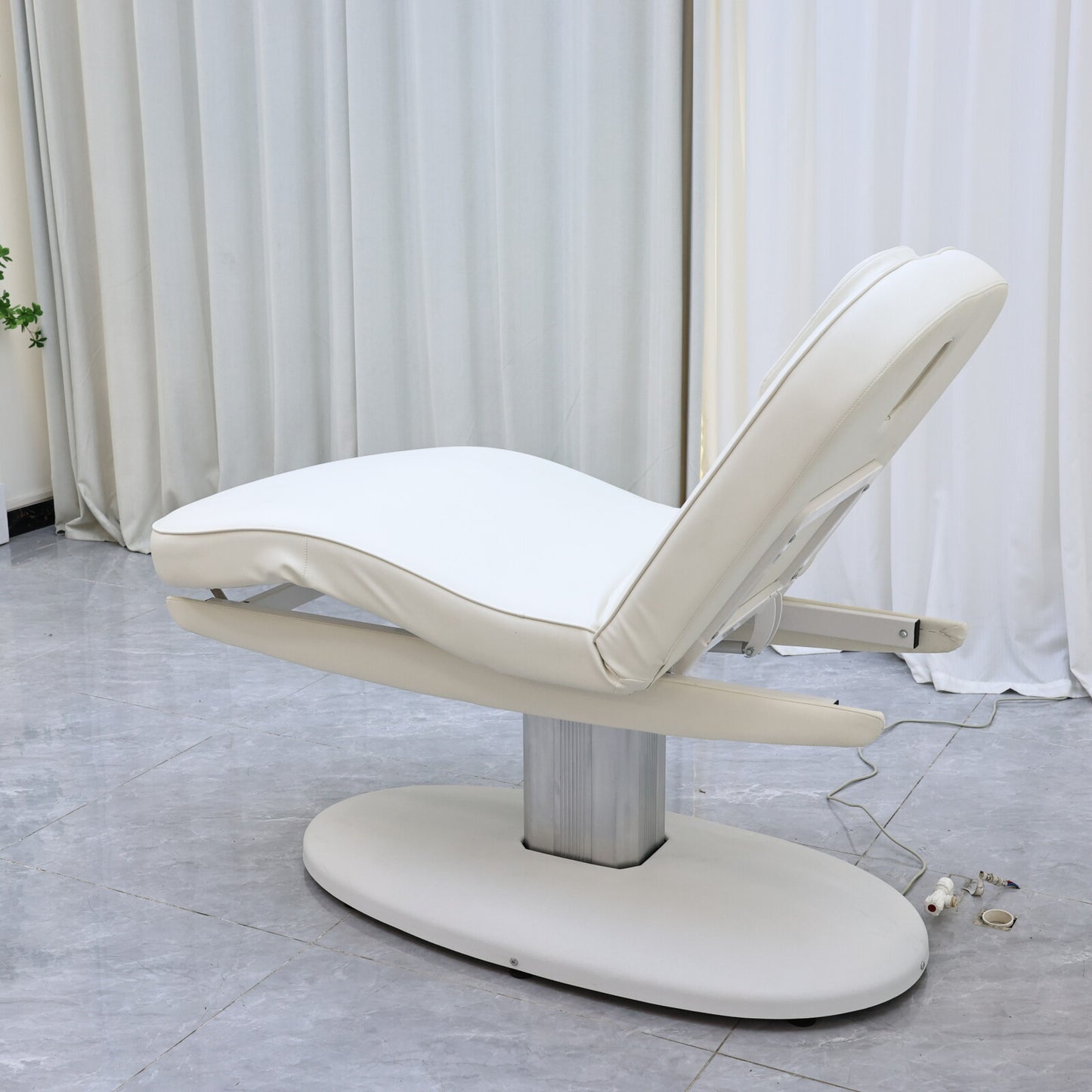 Electric Adjustable Beauty Bed with Automatic Lifting and Heating for Multifunctional Salon Treatments