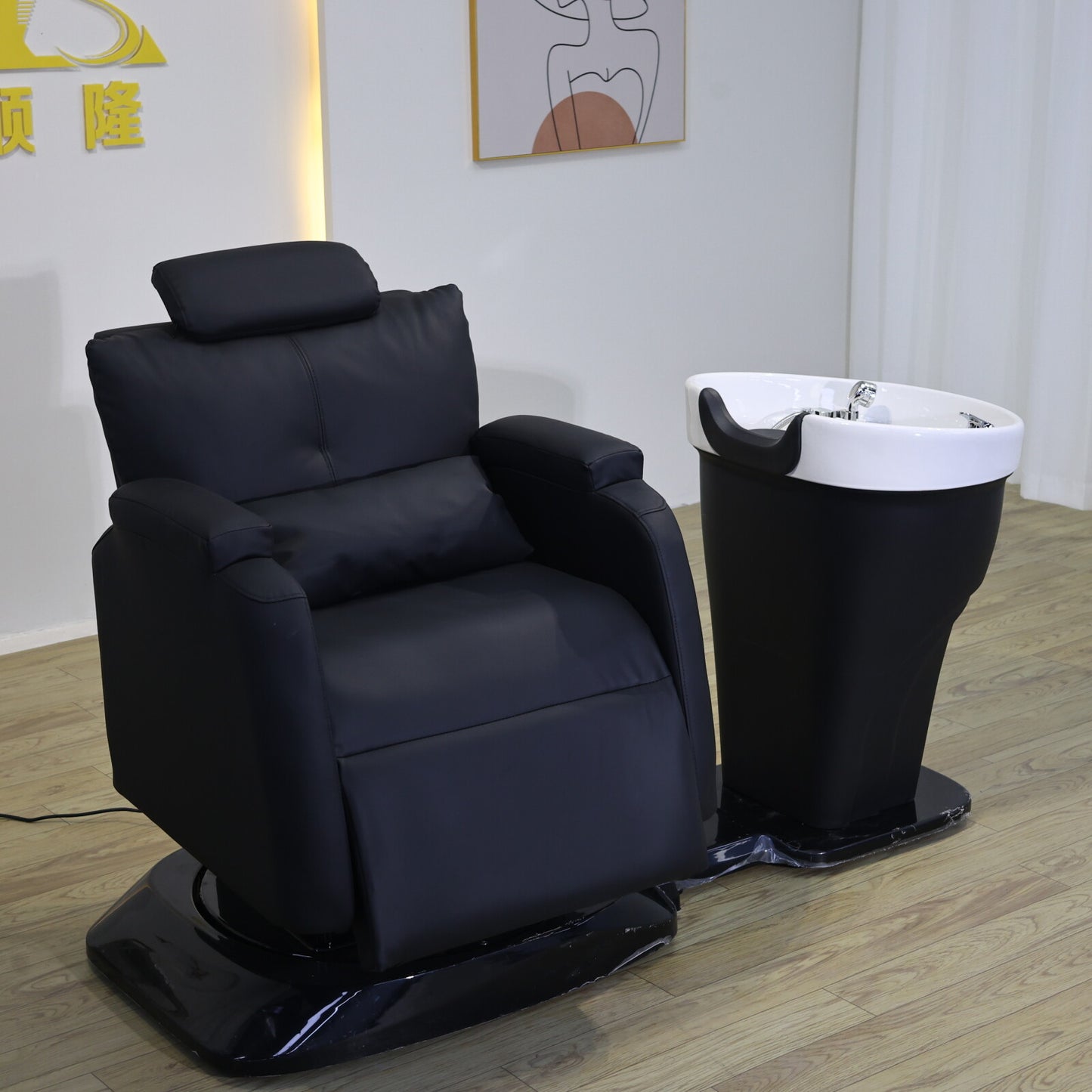 Electric Adjustable Hair Salon Chair with Console-Controlled Lifting, Side Movement, and Washing Capability