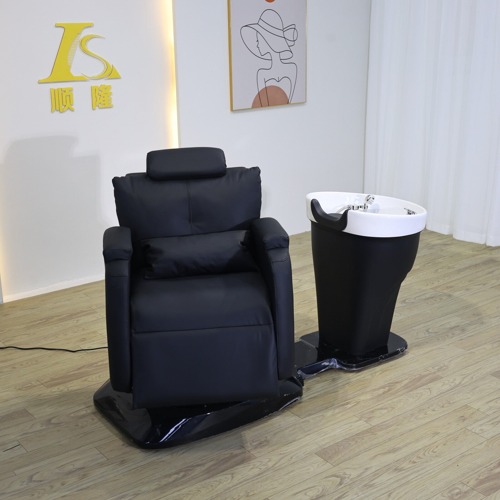 Electric Adjustable Hair Salon Chair with Console-Controlled Lifting, Side Movement, and Washing Capability