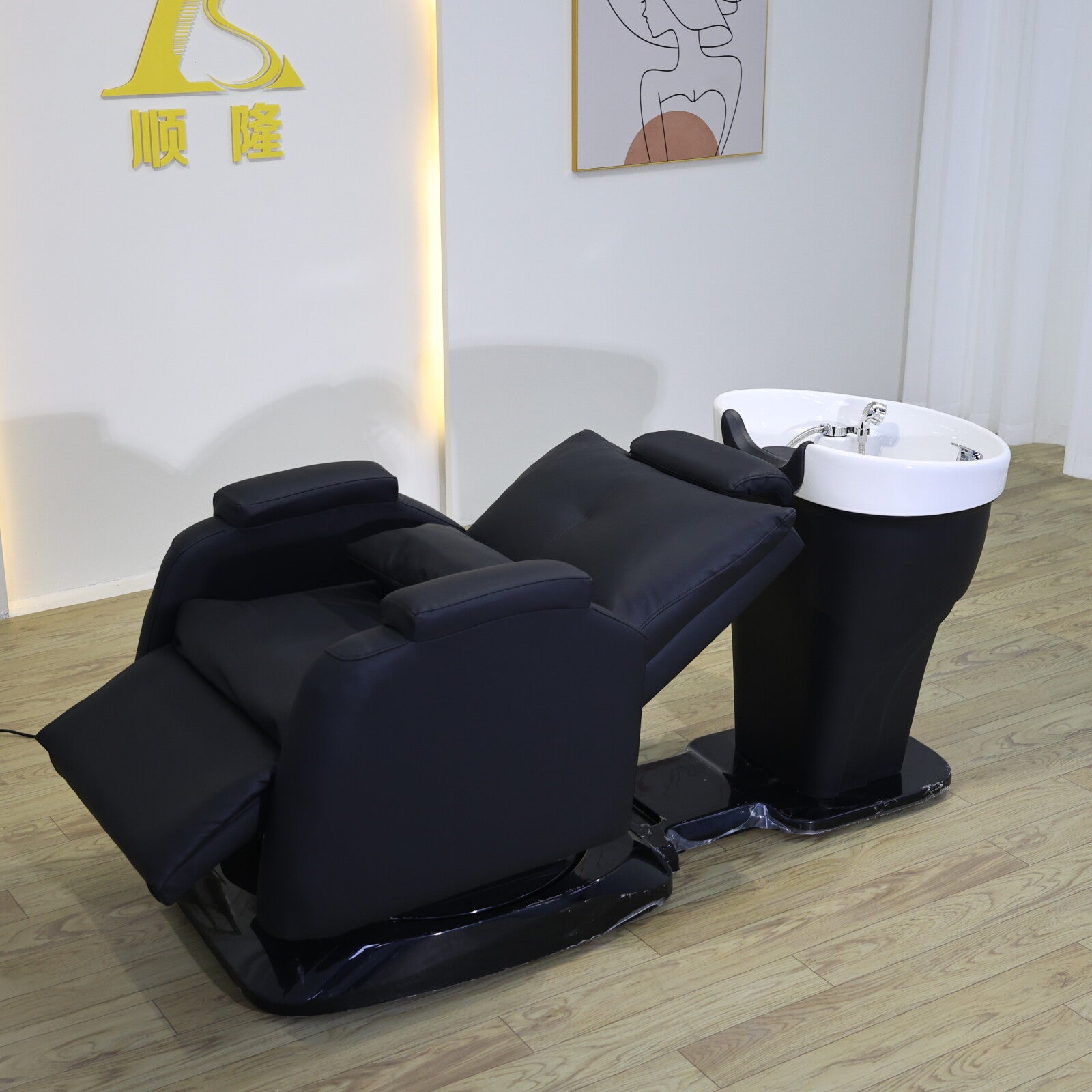 Electric Adjustable Hair Salon Chair with Console-Controlled Lifting, Side Movement, and Washing Capability